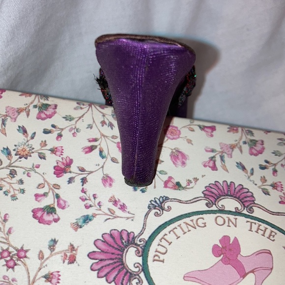 Putting on the Ritz miniature collectible shoe - Picture 4 of 11